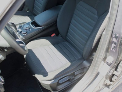 Alfa Romeo Giulia 2.2 Turbodiesel 190 CV AT8 Ti (12)