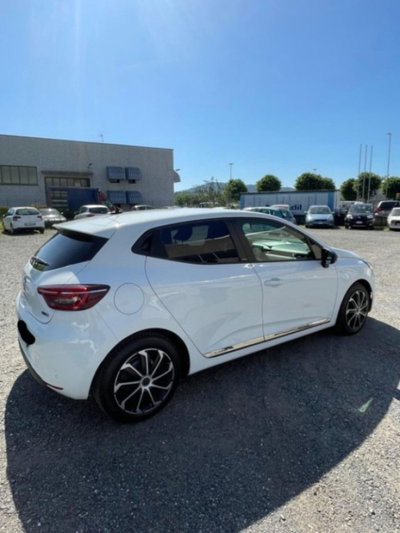 Renault Clio Full Hybrid E-Tech 140 CV 5 porte Zen (11)