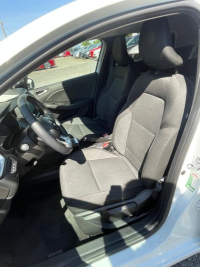 Renault Clio Full Hybrid E-Tech 140 CV 5 porte Zen (6)