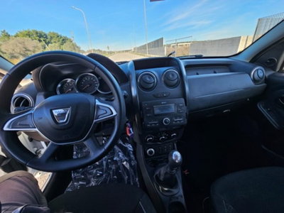 Dacia Duster 1.6 115CV Start&Stop 4x4 Ambiance (13)