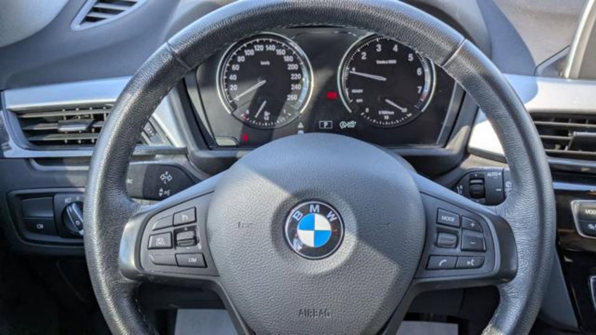 BMW X1 sDrive 18i Msport (9)
