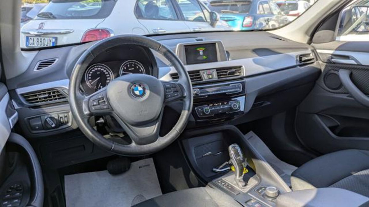 BMW X1 sDrive 18i Msport (5)