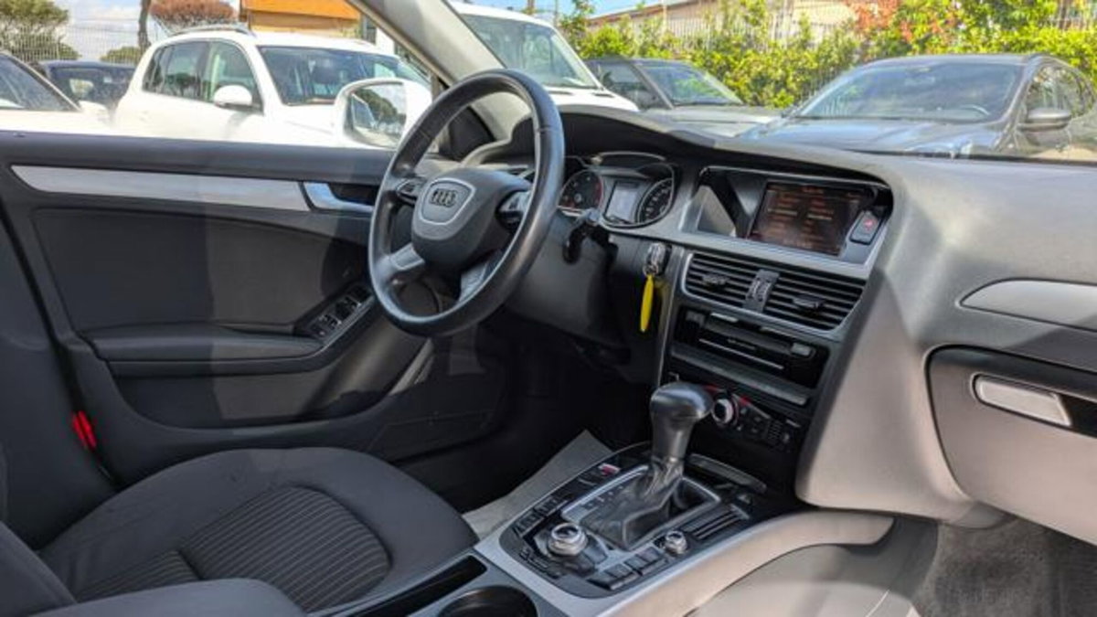 Audi A4 Avant 2.0 TDI 177CV (12)