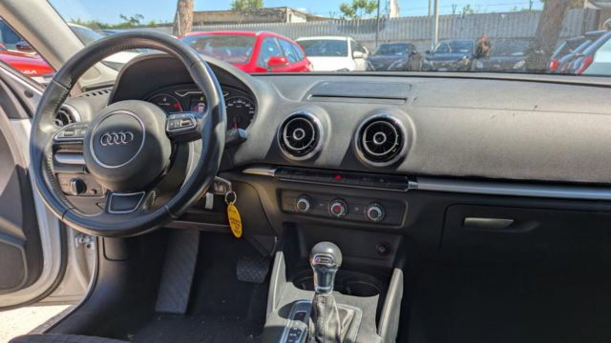Audi A3 Sportback 2.0 tdi Business 150cv s-tronic (10)