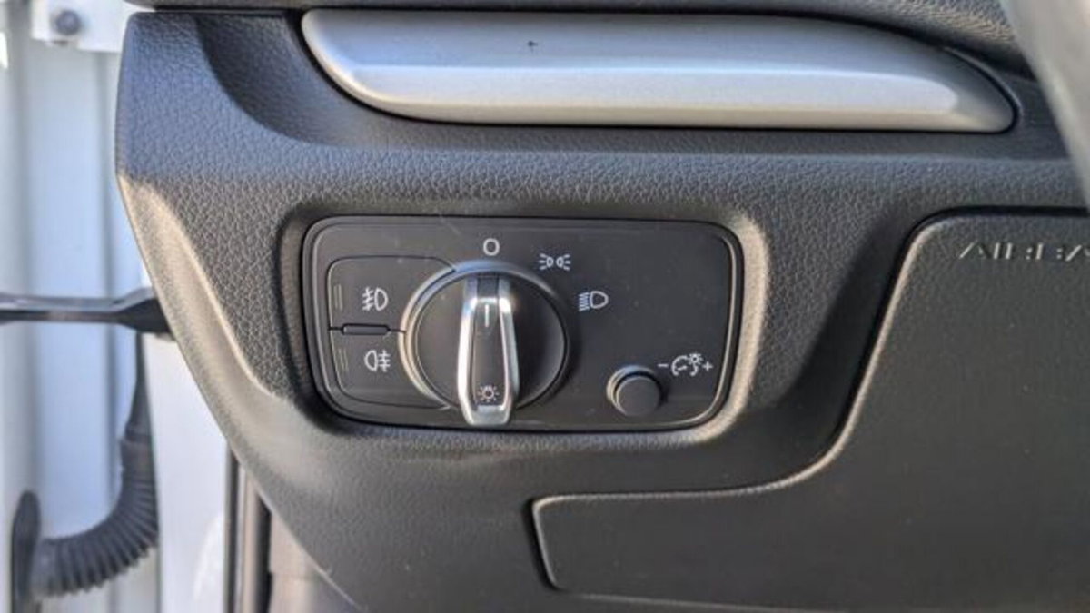 Audi A3 Sportback 2.0 tdi Business 150cv s-tronic (11)