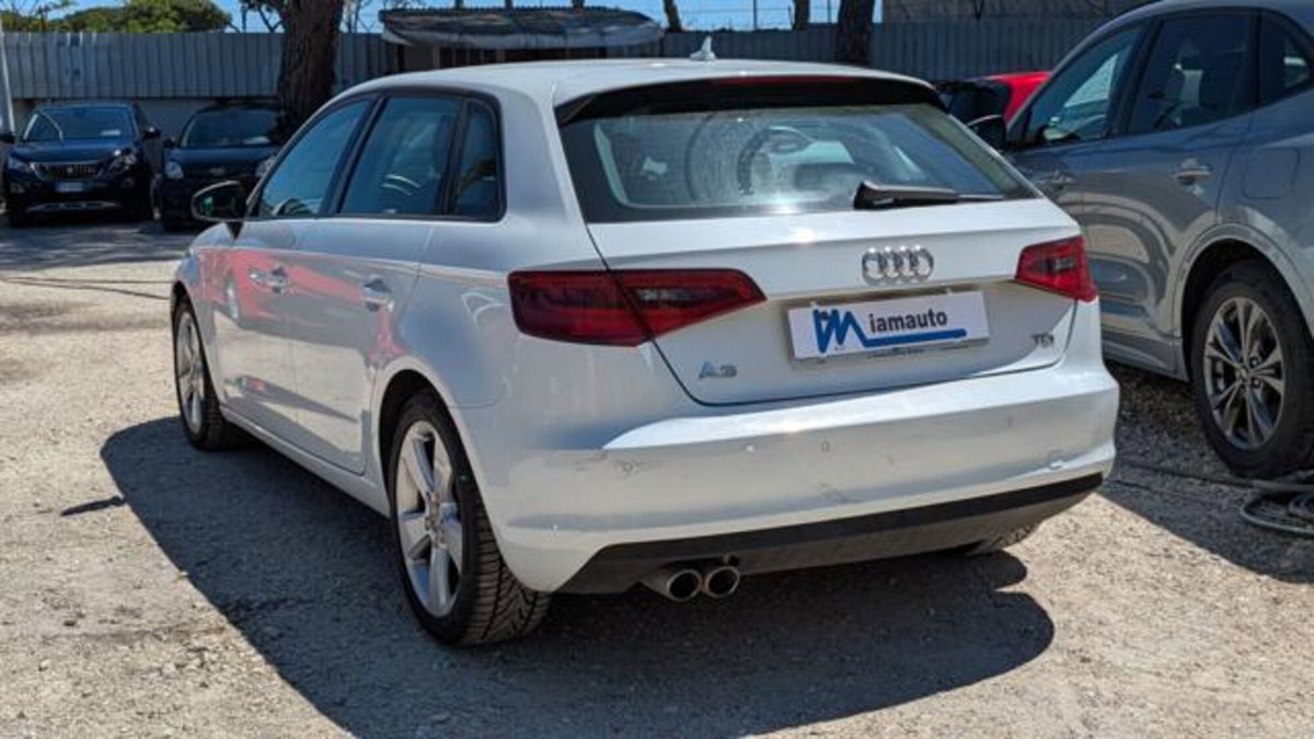 Audi A3 Sportback 2.0 tdi Business 150cv s-tronic (4)
