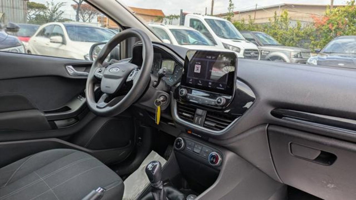Ford Fiesta 1.1 85 CV 5 porte Titanium (6)