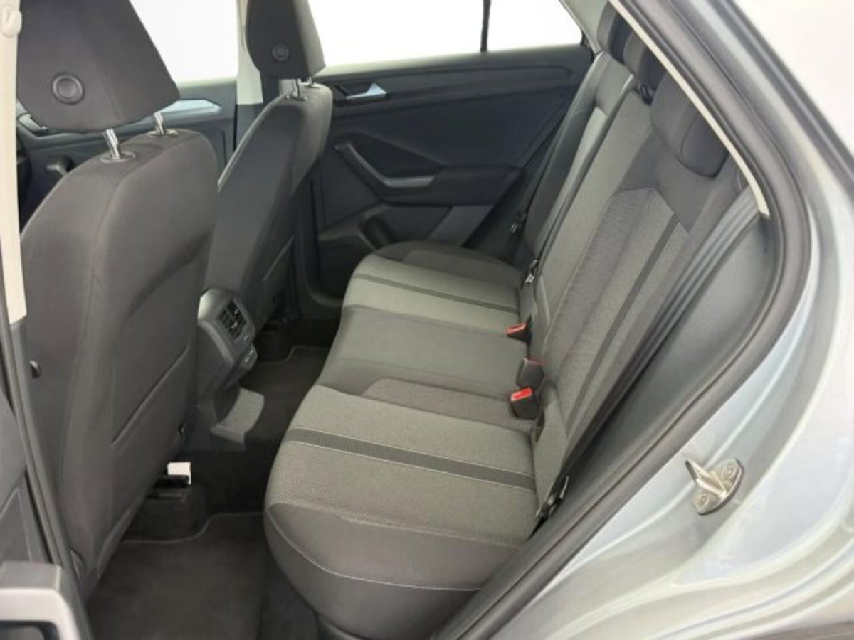 Volkswagen T-Roc 2.0 tdi Life 115cv (9)