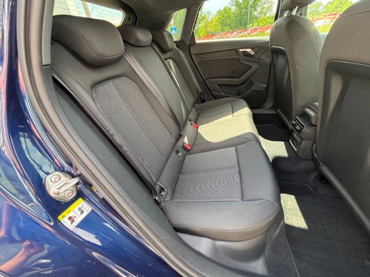 Audi A3 Sportback 35 TDI S tronic Business Advanced (15)