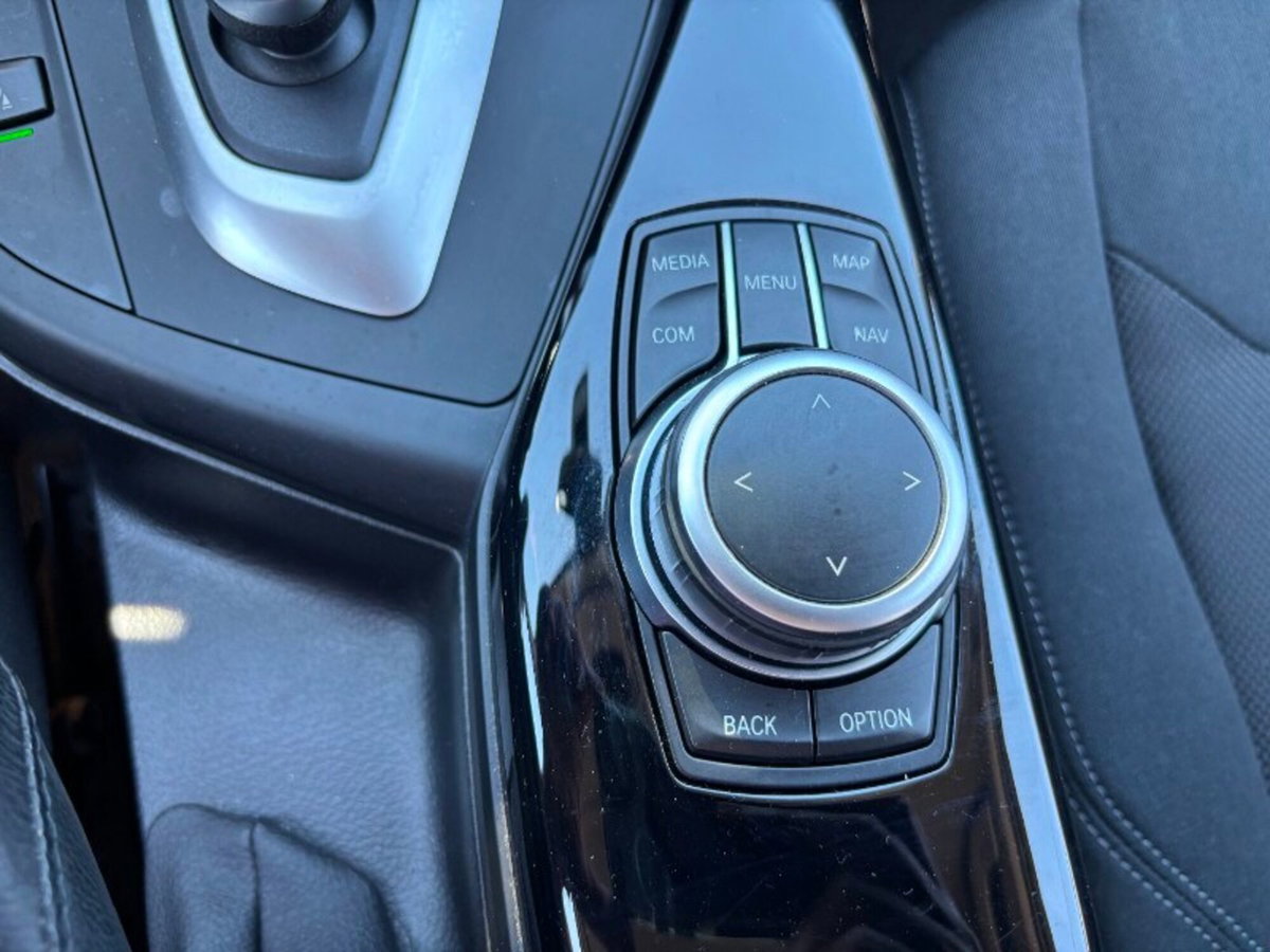 BMW Serie 1 5p. 116d 5p. Business (16)