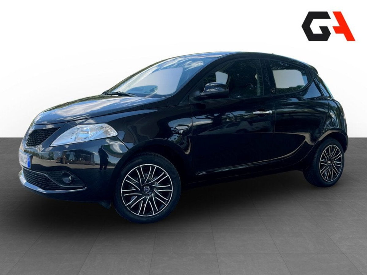 Lancia Ypsilon 1.0 FireFly 5 porte S&S Hybrid Gold Plus