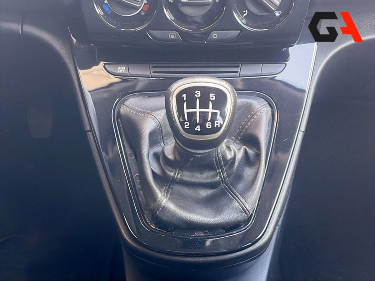 Lancia Ypsilon 1.0 FireFly 5 porte S&S Hybrid Gold Plus (13)