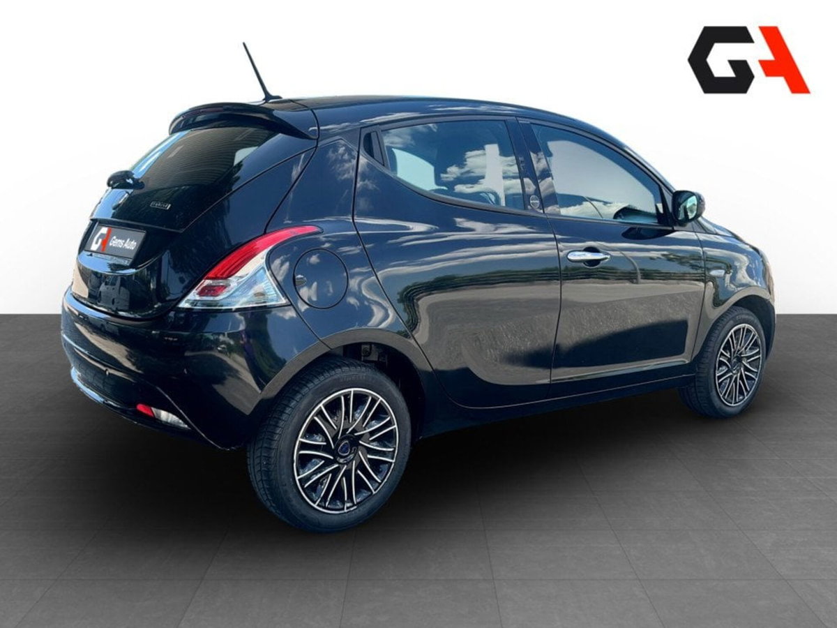 Lancia Ypsilon 1.0 FireFly 5 porte S&S Hybrid Gold Plus (5)