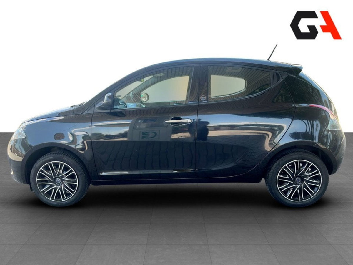 Lancia Ypsilon 1.0 FireFly 5 porte S&S Hybrid Gold Plus (7)