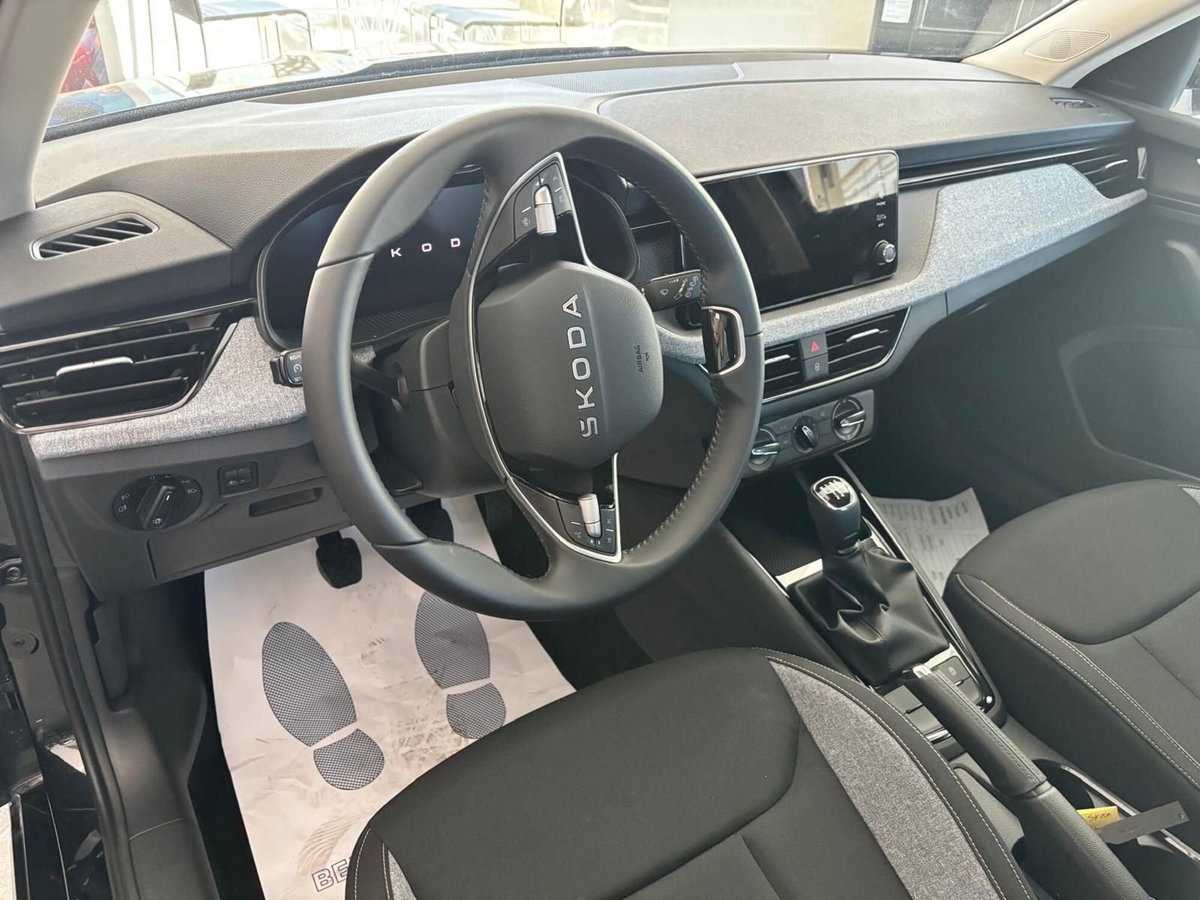 Skoda Kamiq 1.0 tsi Selection 95cv (12)