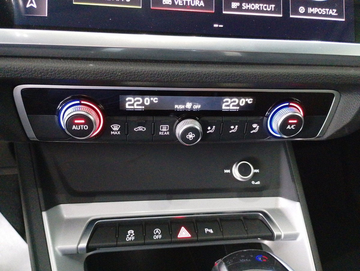 Audi Q3 35 1.5 tfsi Business (14)