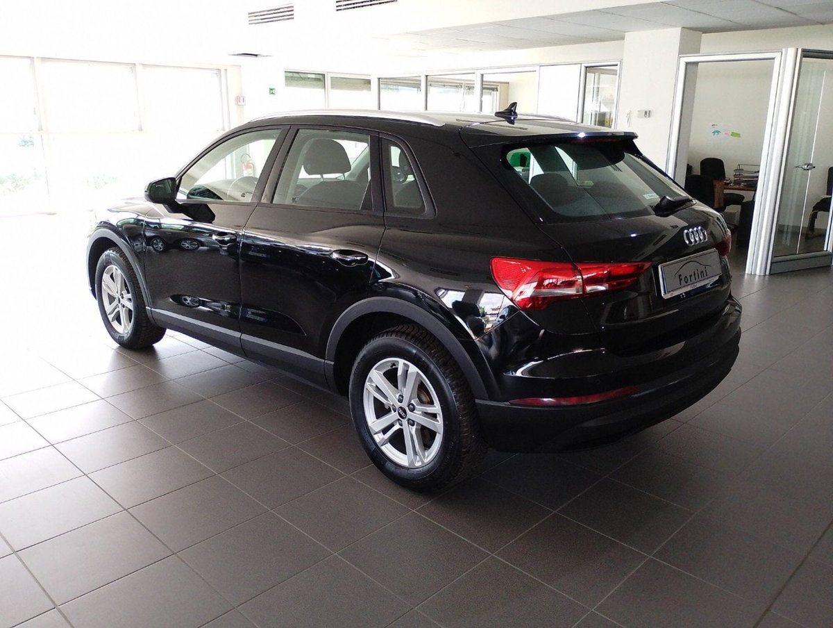 Audi Q3 35 1.5 tfsi Business (4)