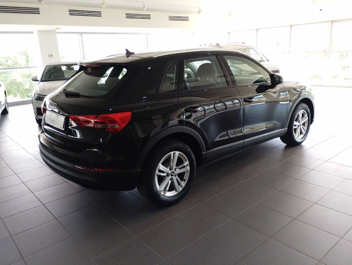 Audi Q3 35 1.5 tfsi Business (5)