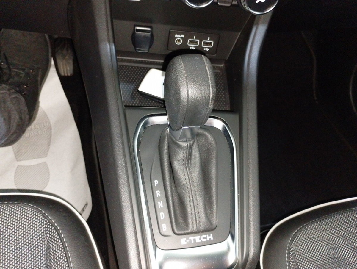 Renault Captur Full Hybrid E-Tech 145 CV Techno (15)