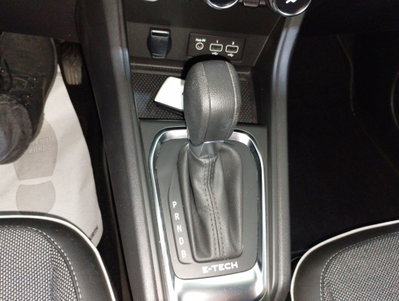 Renault Captur Full Hybrid E-Tech 145 CV Techno (15)