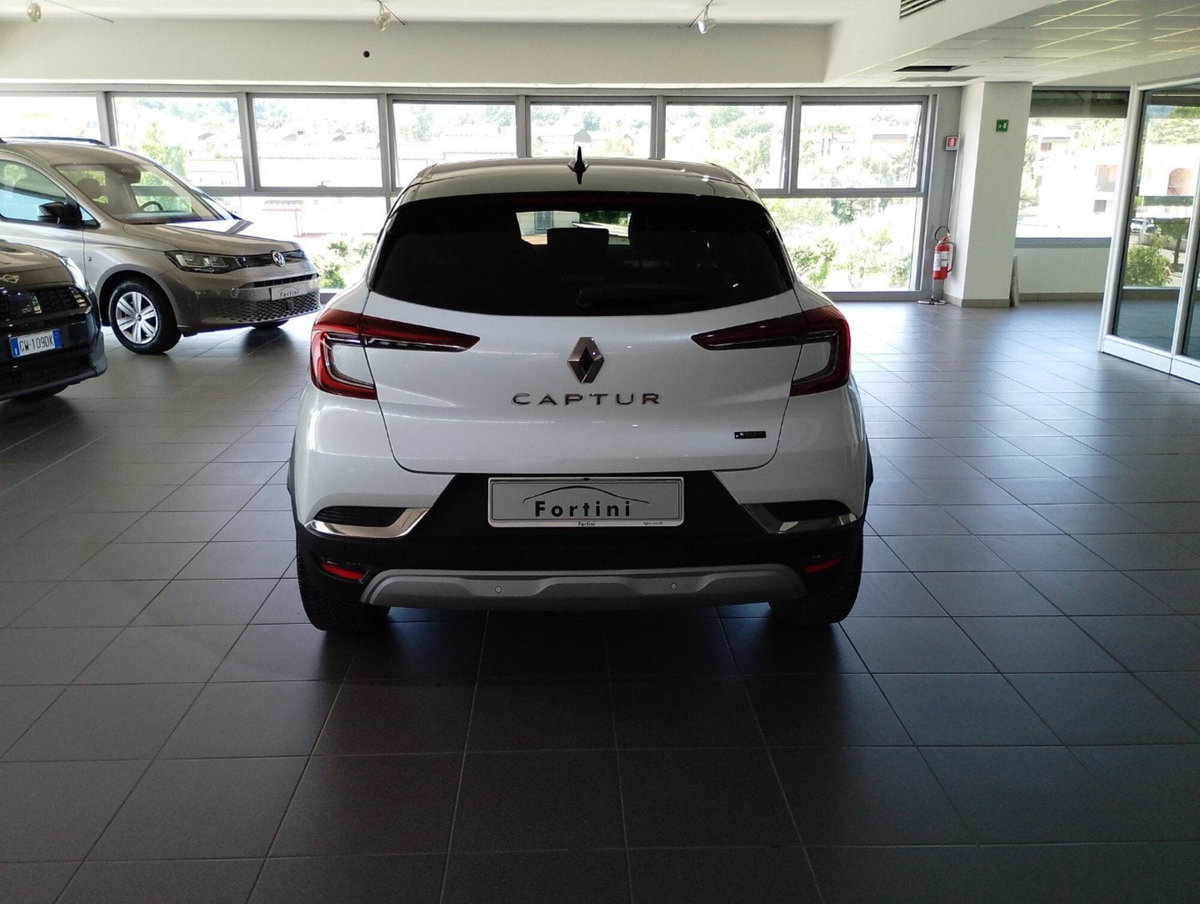 Renault Captur Full Hybrid E-Tech 145 CV Techno (5)