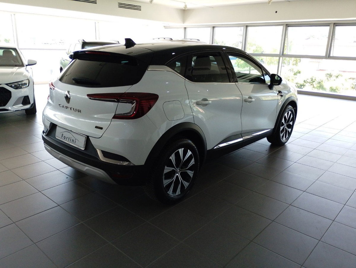 Renault Captur Full Hybrid E-Tech 145 CV Techno (6)