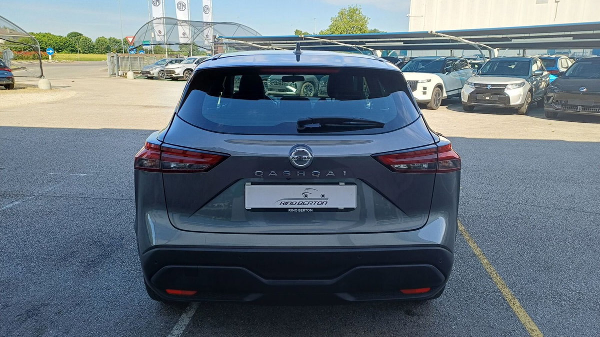 Nissan Qashqai 1.3 mhev Business 2wd 140cv (4)