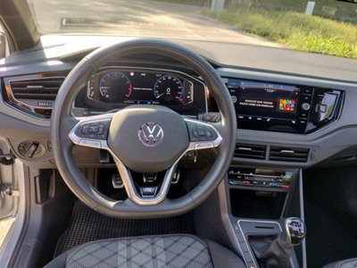 Volkswagen Taigo 1.0 tsi R-Line 115cv (18)