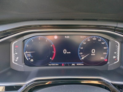Volkswagen Taigo 1.0 tsi R-Line 115cv (19)