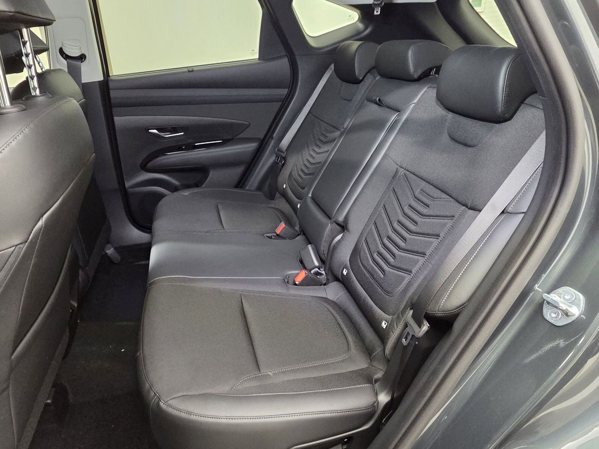 Hyundai Tucson 1.6 hev Exellence 2wd 239cv auto (12)