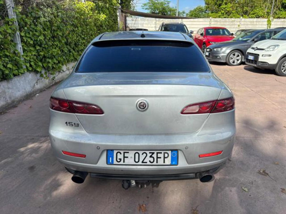 Alfa Romeo 159 2.4 JTDm 20V Exclusive (5)