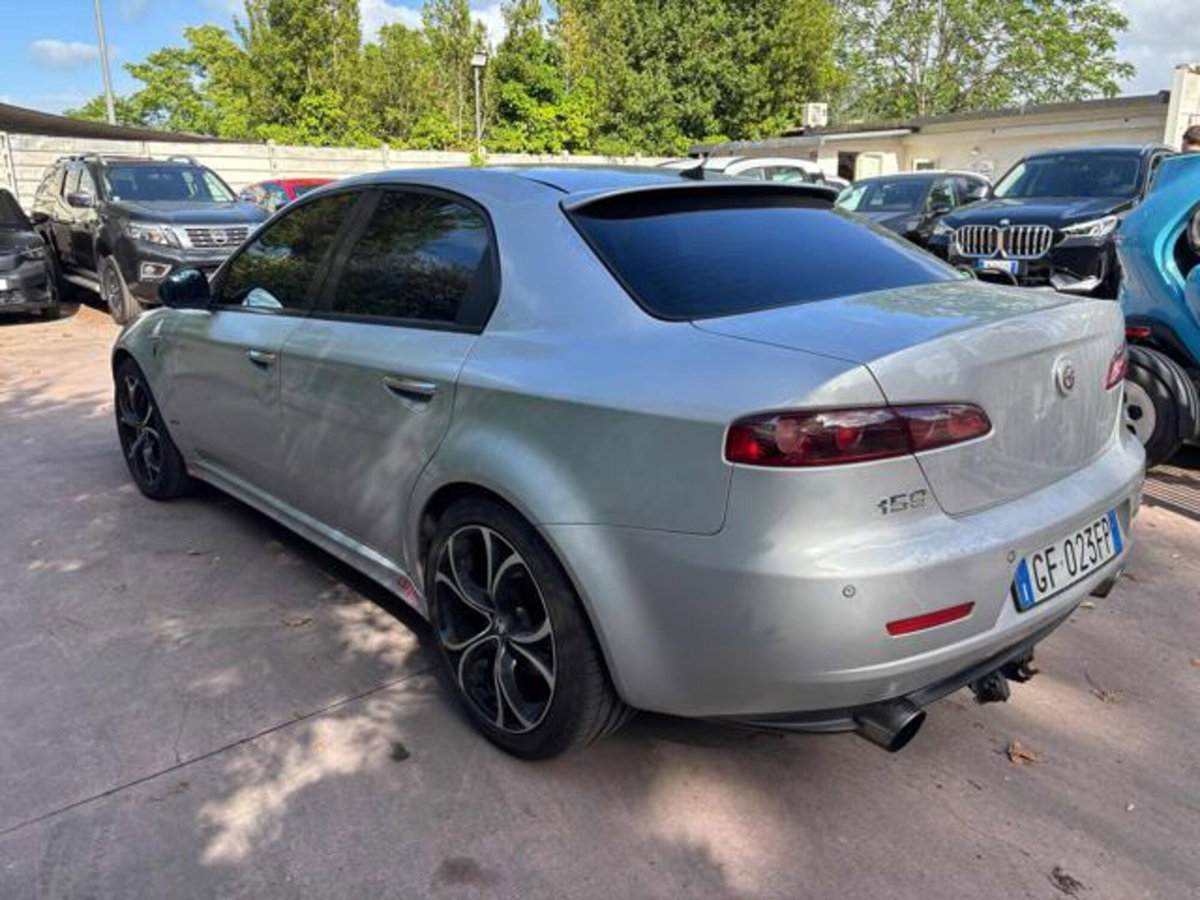Alfa Romeo 159 2.4 JTDm 20V Exclusive (6)