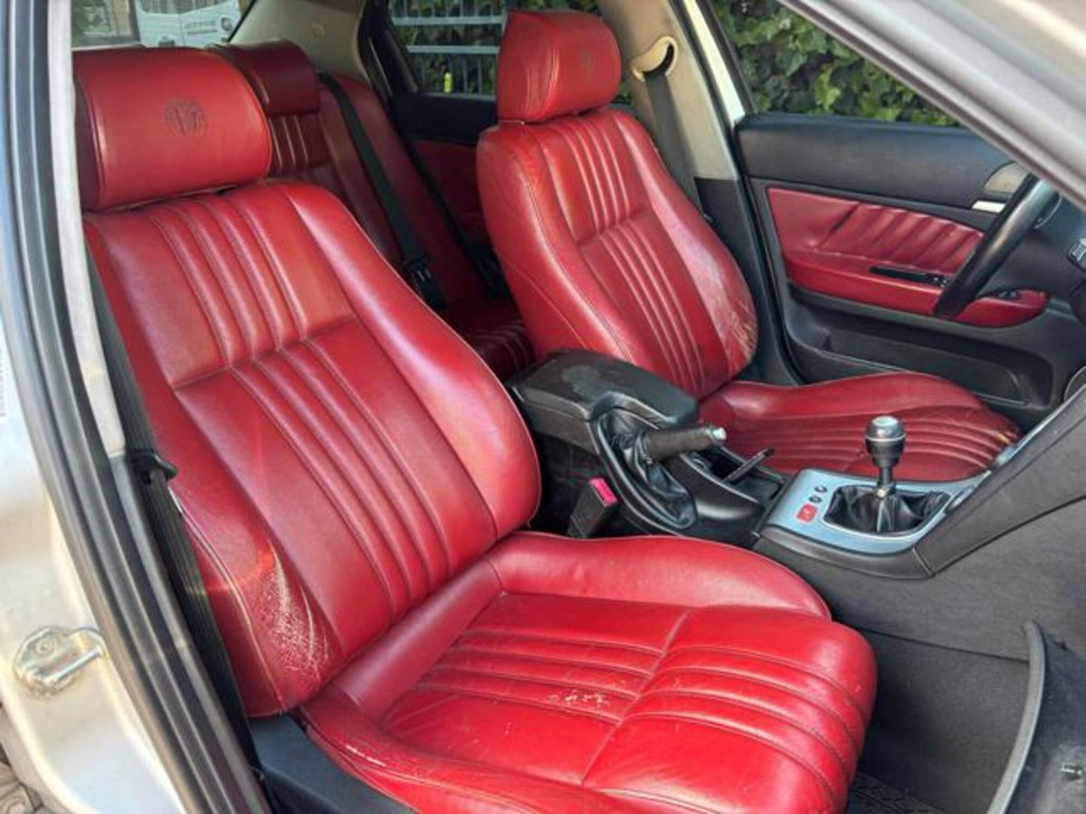 Alfa Romeo 159 2.4 JTDm 20V Exclusive (8)