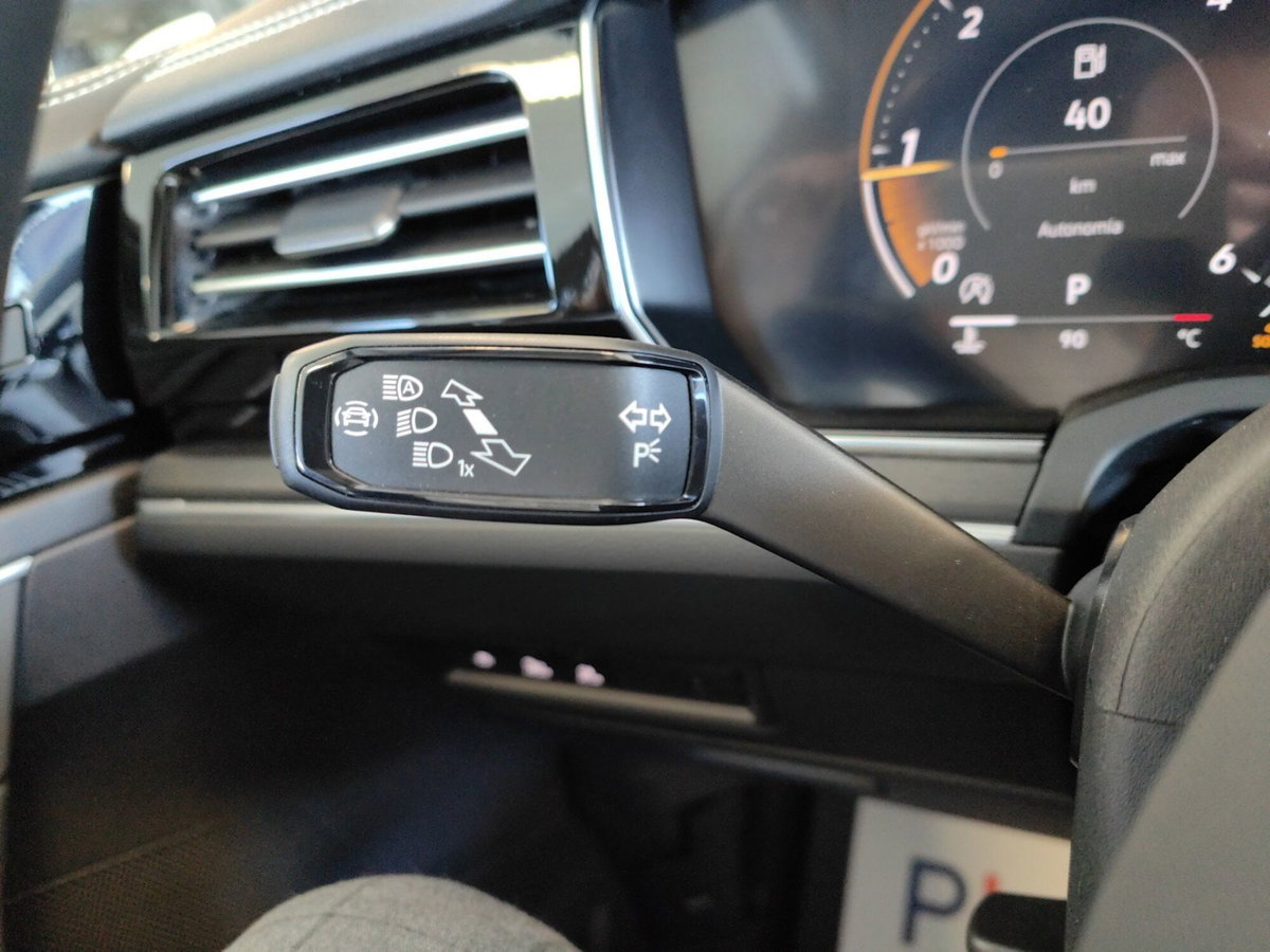 Volkswagen Touareg 3.0 V6 TDI SCR (19)