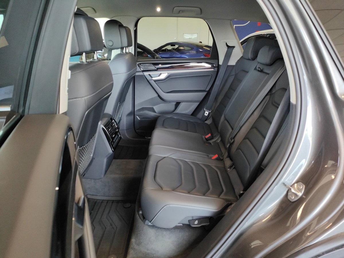 Volkswagen Touareg 3.0 V6 TDI SCR (7)