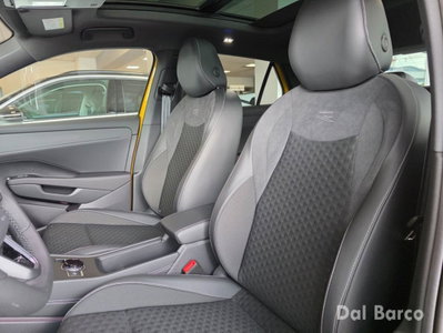 Volkswagen T-Roc 1.5 etsi R-Line 150cv dsg (16)