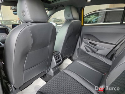 Volkswagen T-Roc 1.5 etsi R-Line 150cv dsg (18)