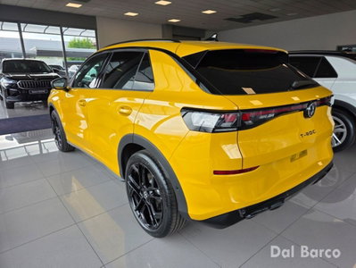 Volkswagen T-Roc 1.5 etsi R-Line 150cv dsg (4)