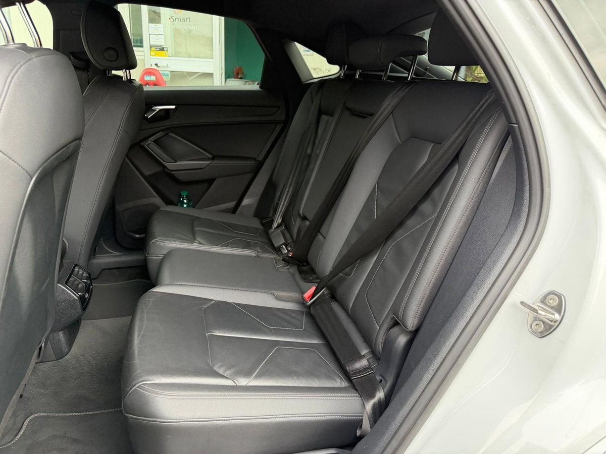 Audi Q3 Sportback 35 TDI quattro S tronic S line edition (16)