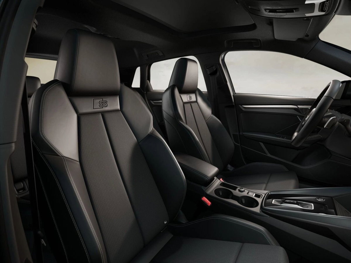 Audi A3 Sportback 35 TFSI S line edition (9)