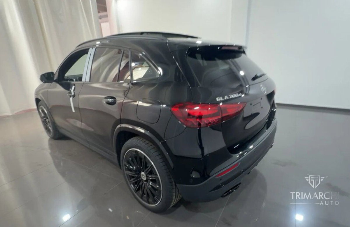 Mercedes-Benz GLA SUV 200 d Edition AMG Line auto (2)