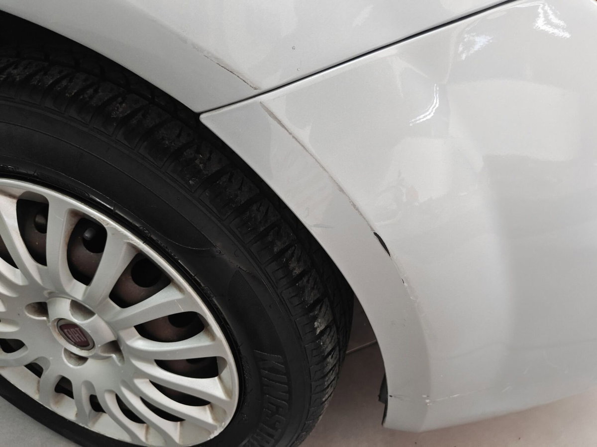 Fiat Grande Punto 1.3 MJT 90 CV 5 porte Dynamic (13)