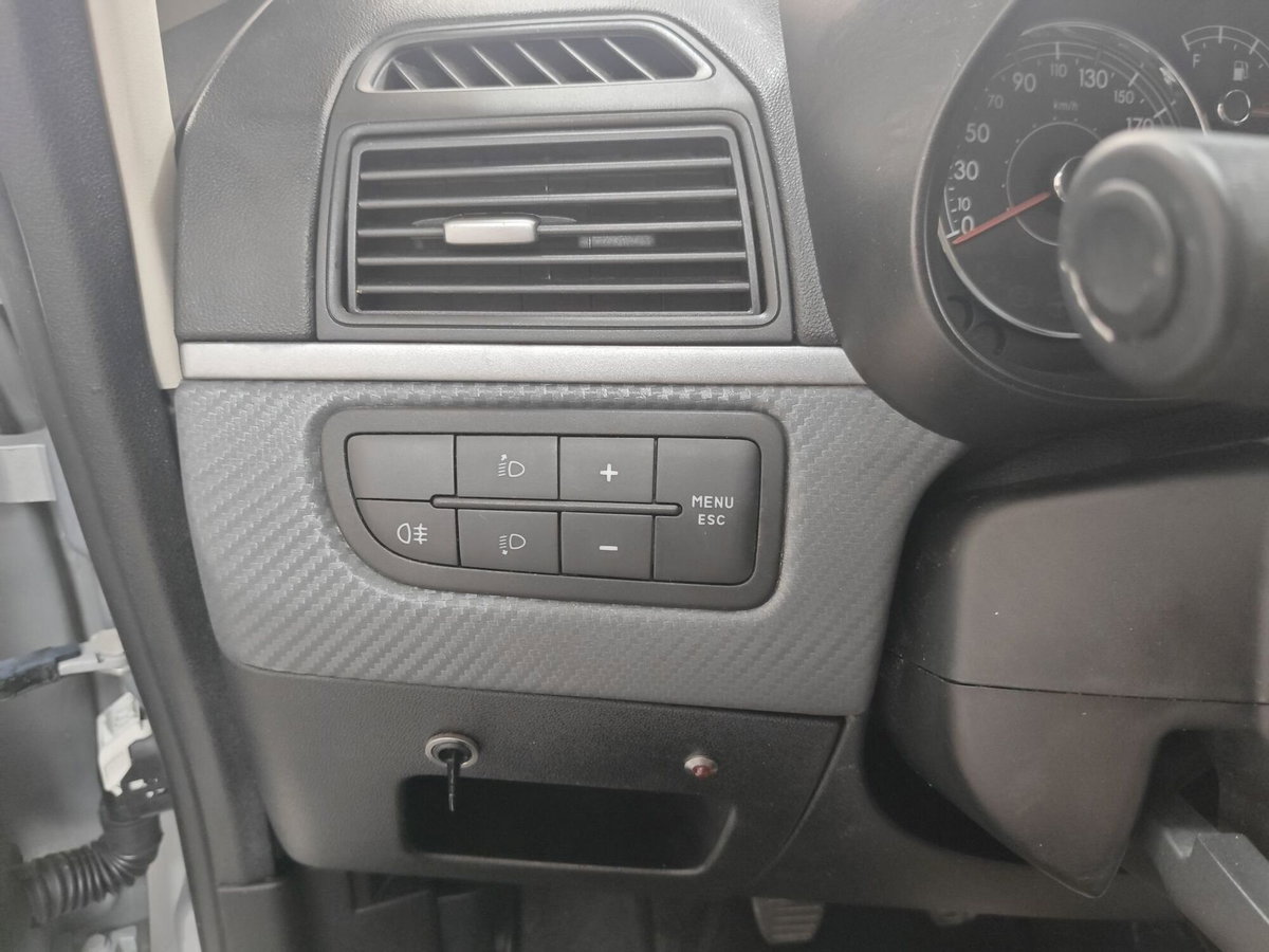 Fiat Grande Punto 1.3 MJT 90 CV 5 porte Dynamic (18)