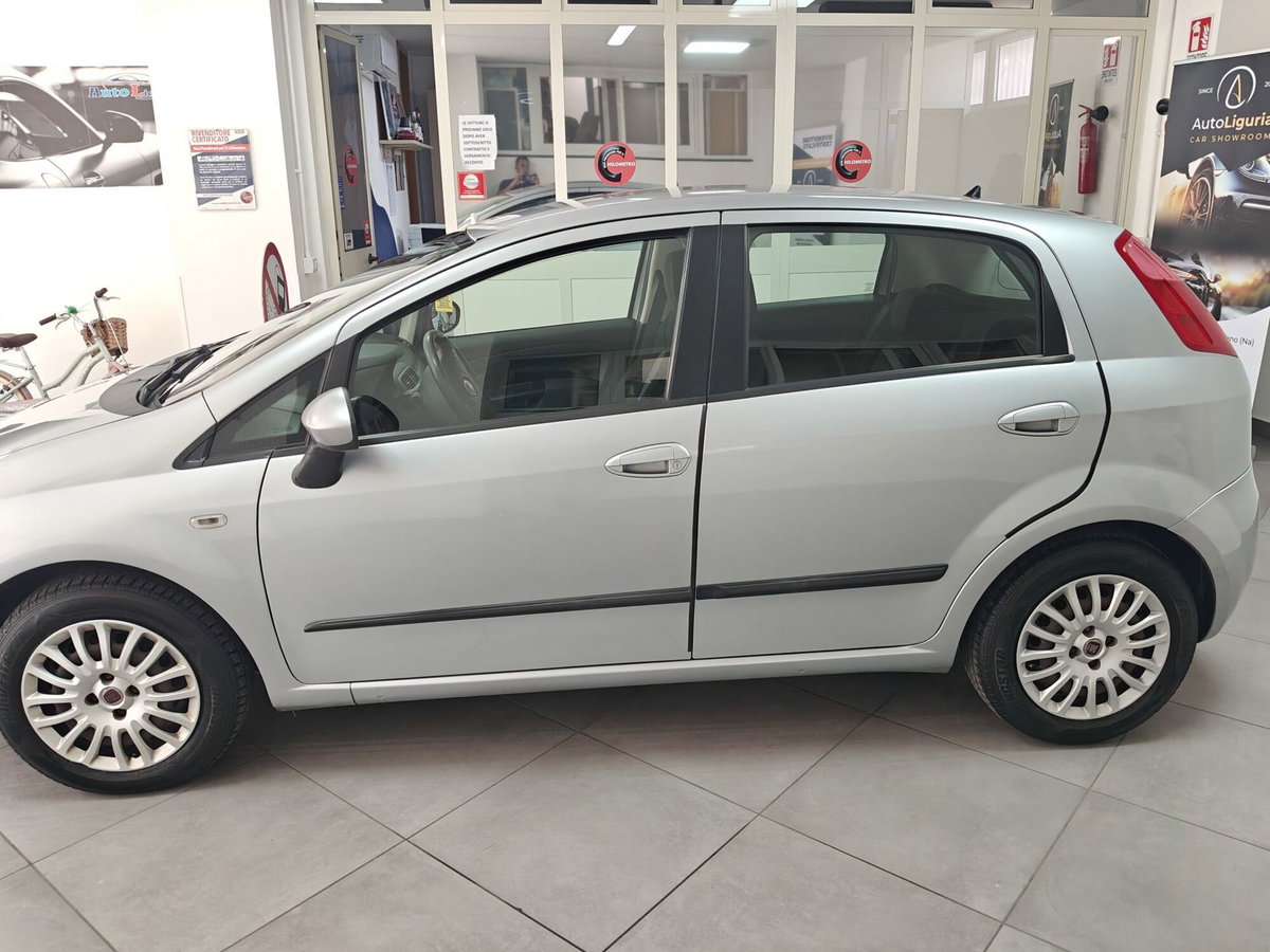 Fiat Grande Punto 1.3 MJT 90 CV 5 porte Dynamic (5)
