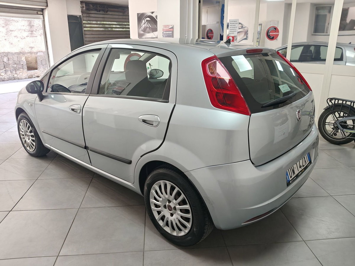 Fiat Grande Punto 1.3 MJT 90 CV 5 porte Dynamic (6)