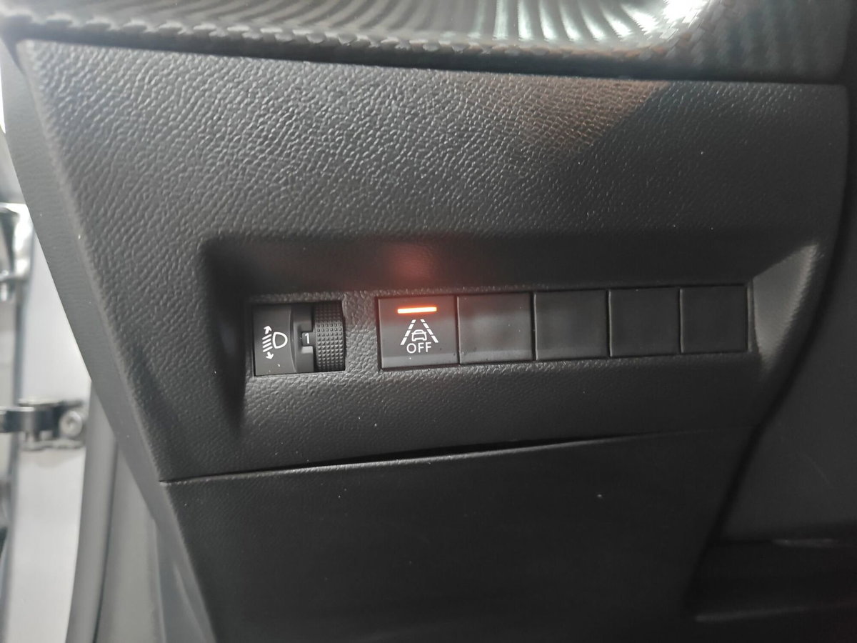Peugeot 208 PureTech 75 Stop&Start 5 porte Allure (16)