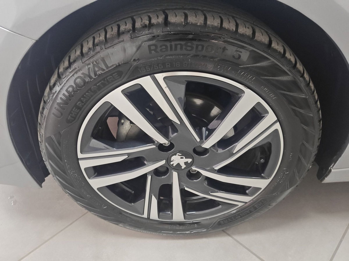 Peugeot 208 PureTech 75 Stop&Start 5 porte Allure (19)