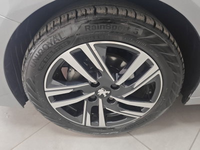 Peugeot 208 PureTech 75 Stop&Start 5 porte Allure (19)