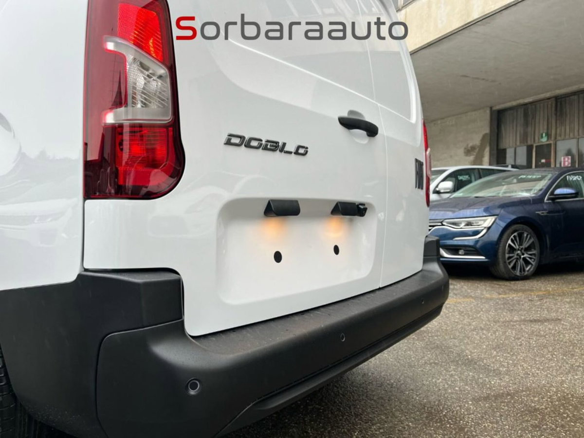Fiat Doblò Furgone van d.cab XL 1.5 diesel 130cv auto (14)