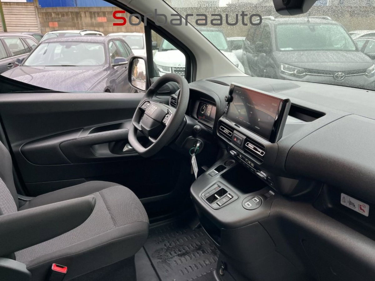 Fiat Doblò Furgone van d.cab XL 1.5 diesel 130cv auto (17)
